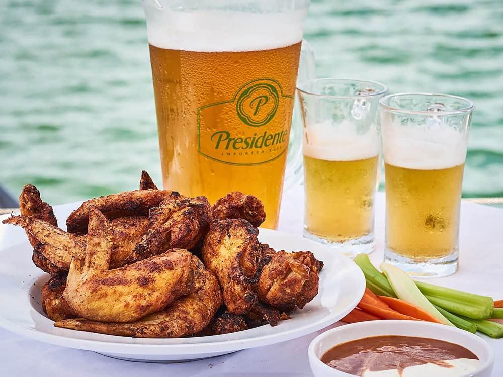 Shuckers Bar and Grill Restaurant, Miami Beach